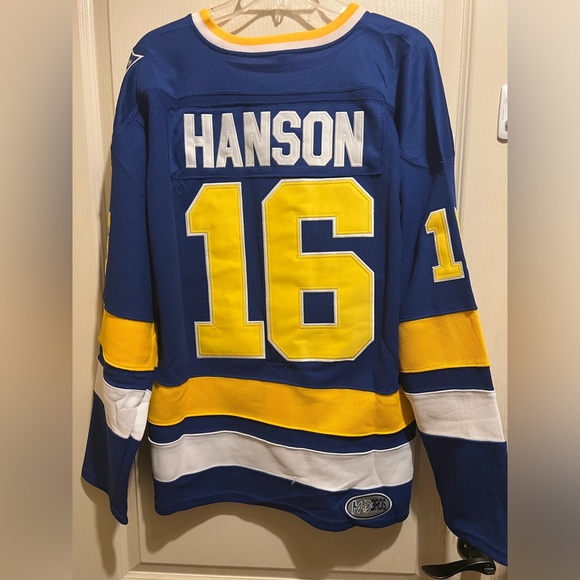 Chiefs Jersey Madbros  Men’s Small. See pictures of length, pit to pit & a snag - Picture 7 of 11